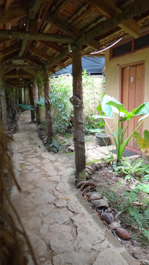 Rural Jungle Backpackers Hostel Deniyaya Exterior photo
