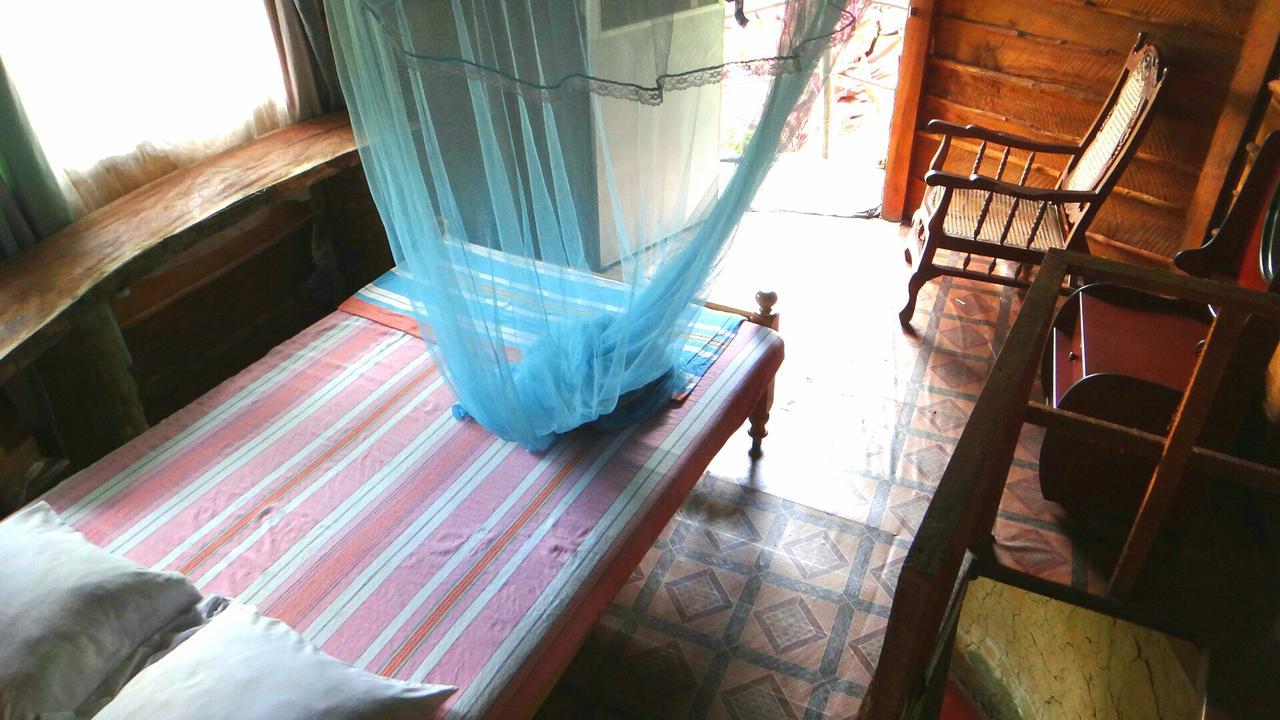 Rural Jungle Backpackers Hostel Deniyaya Exterior photo