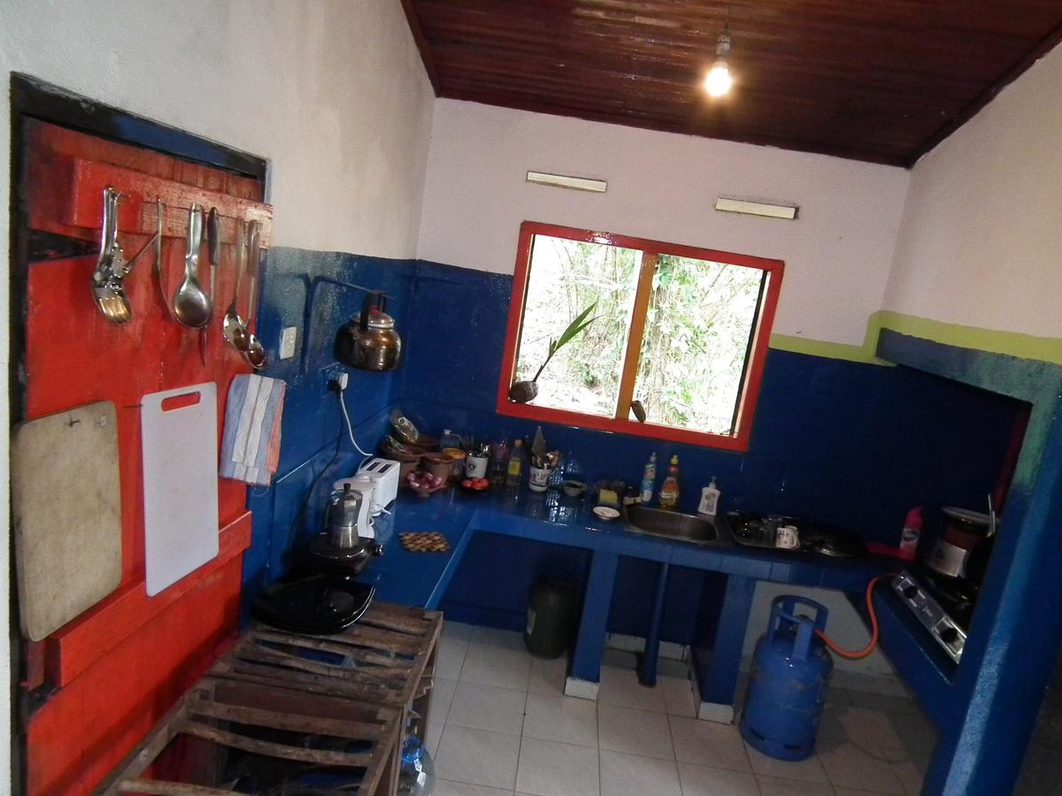 Rural Jungle Backpackers Hostel Deniyaya Exterior photo